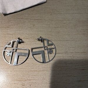 Tory Burch Silver Circle Earrings pre-loved cute!